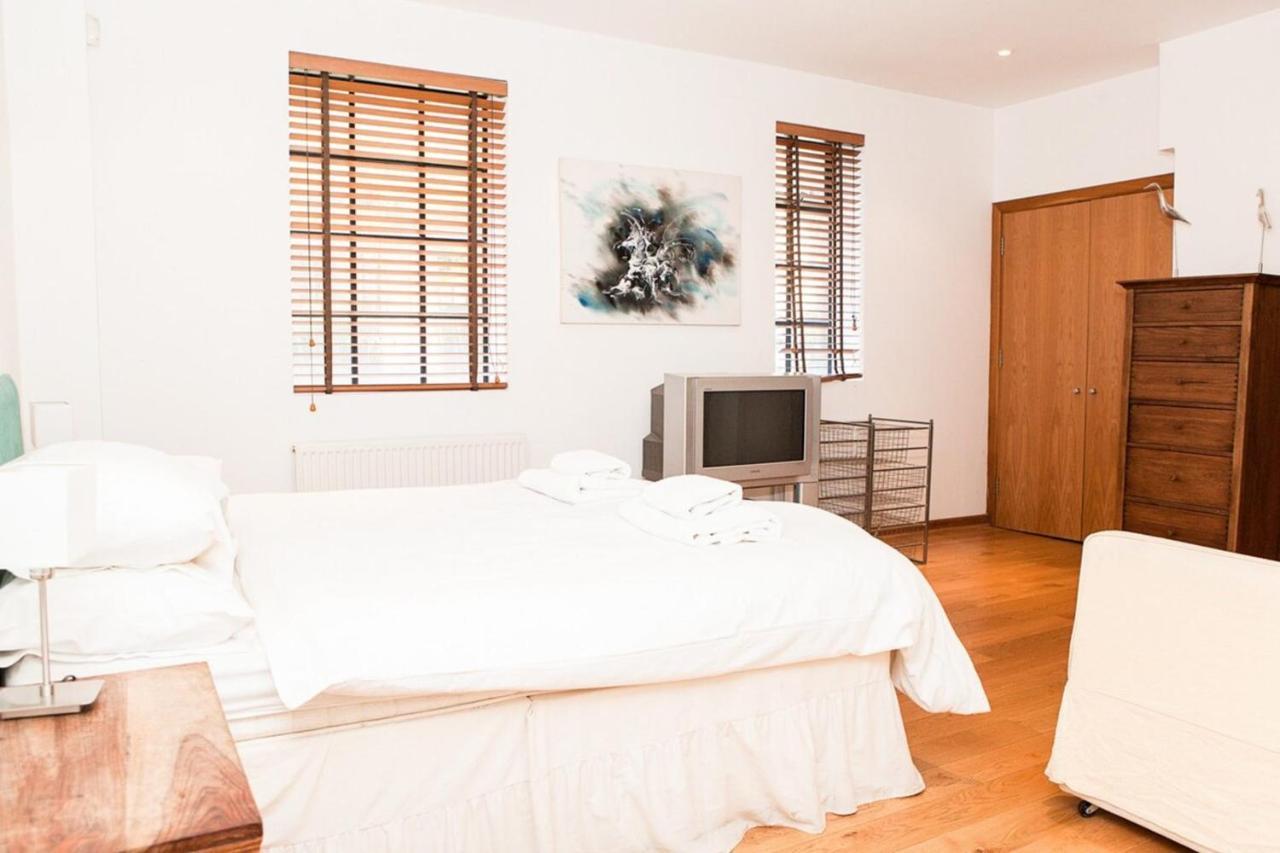 Apartament Spectacular 4-bedroom Close To Eye Londra
